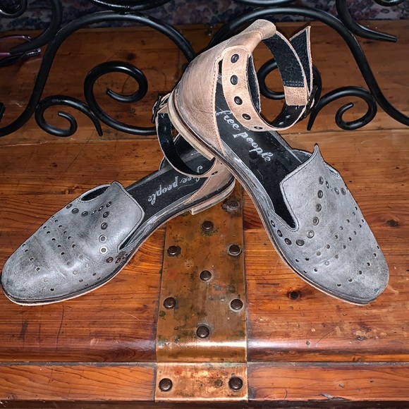 Free People Shoes - 🎉SOLD🎉Free People Ankle Strap Distressed Shoes